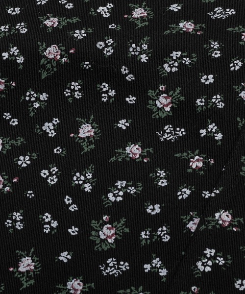 FEKETE（フェケテ）の「floral cargo pants / 小花柄ワイドカーゴ