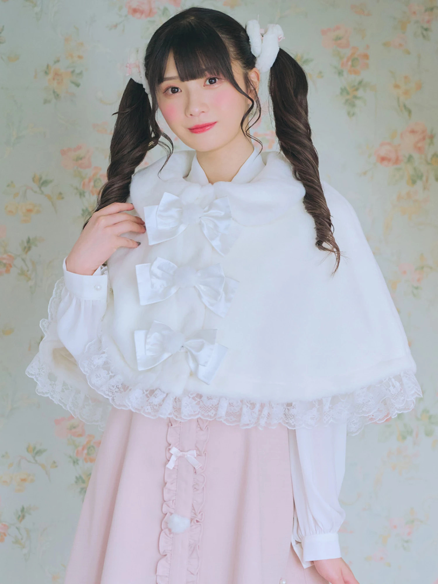 アンクルージュ ファー付 トリプルリボン ポンチョコート ケープ