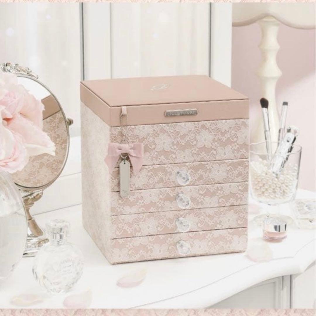 ジルスチュアート　JILLSTUART メイクアップボックス　ピンクレースリボン JILL STUART Beauty 限定メイクアップボックス予約